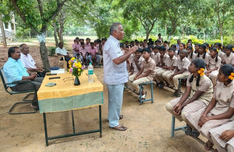 சந்தப்பட்டி அரசு உயர்நிலைப்பள்ளியில் நடை பெற்ற. " நேர்பட பேசு " உரையாடல் நிகழ்வு நடைபெற்றது..!