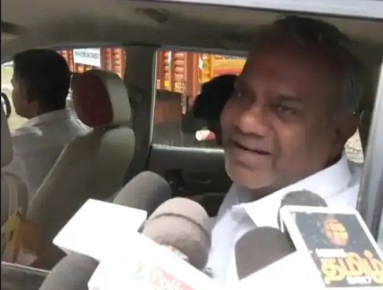 கரூரில் உயிரிழந்தோர் குடும்பங்களை சந்திக்க போகும் விஜய்.! முன்னேற்பாடுகள் செய்ய புஸ்ஸி ஆனந்த் கரூர் பயணம். !
