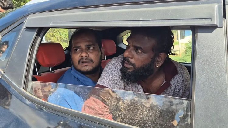 நான் யார் தெரியுமா? மது போதையில் மாவட்ட கண்காணிப்பாளரிடம் வாக்குவாதம் செய்த குடி மகன்கள். !
