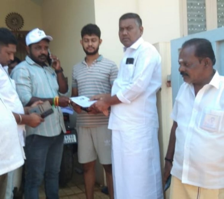 குற்றாலம் பேரூராட்சியில் எஸ் ஐ ஆர் கணக்கீட்டு படிவம் வழங்கல் .!