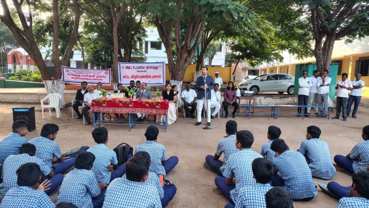 அரசு ஆண்கள் மேல்நிலைப் பள்ளியில் சட்ட விழிப்புணர்வு முகாம்.!