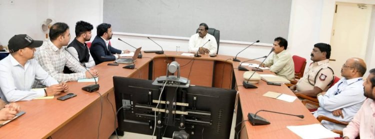 சேவ் லைப் பவுண்டேஷன் அமைப்பின் பிரதிநிதிகள் சாலை விபத்துகள் தடுப்பதைக் குறித்து மாவட்ட ஆட்சியருடன் கலந்துரையாடினர்.!