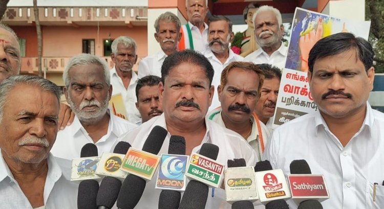 கிருஷ்ணகிரியில் காங்கிரஸ் கட்சி சார்பில், பாஜக,  தேர்தல் ஆணையத்தின் கூட்டுச் சதியை முறியடிக்கும் விதமாக SIR வேண்டாம் என வலியுறுத்தி கண்டன ஆர்ப்பாட்டம்!