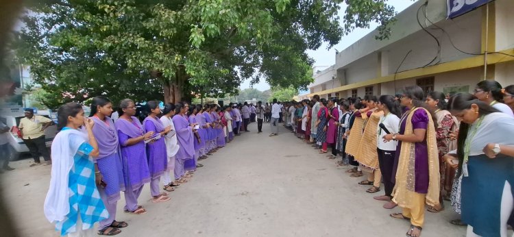 தென்காசி ஆகாஷ் ப்ரண்ஸ் ஐஏஎஸ் அகாடமி  இந்திய அரசியலமைப்பு முகவுரை உறுதி மொழி ஏற்பு விழா.!