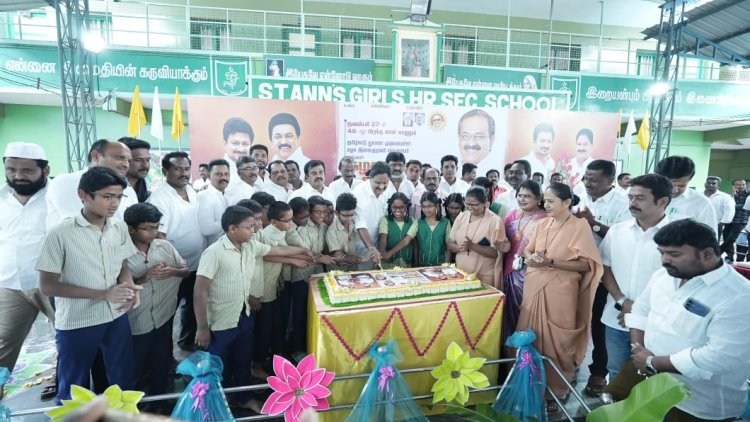 துணை முதலமைச்சர் உதயநிதி ஸ்டாலின் அவர்களின் 47 வது பிறந்த நாளை முன்னிட்டு கிருஷ்ணகிரி கிழக்கு மாவட்ட திமுக சார்பில் நடைபெற்ற பிறந்தநாள் விழா. !