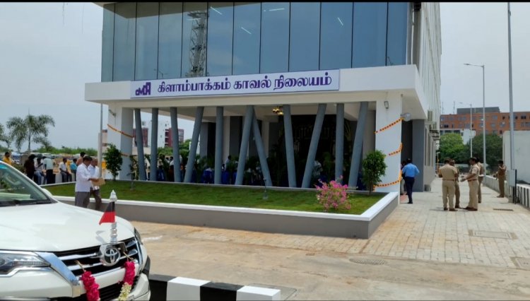 போலீஸ் என கூறி பேருந்தில் சென்ற நபரை காரில் கடத்தி கத்தியை காட்டி மிரட்டி 40 லட்சம் பணம் பறிப்பு போலீஸ் விசாரணை.!
