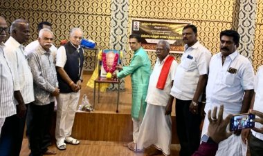 விருதுநகர் மாவட்டம், ஸ்ரீவில்லிப்புத்தூரில் மறைந்த கு.வெங்கட்ராமன் படத்தை நிர்வாகிகள் முன்னிலையில் TUJ மாநில தலைவர் டி.எஸ்.ஆர். சுபாஷ் திறந்து வைத்தார்.!