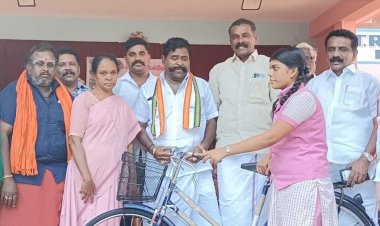 தென்காசி புனித மிக்கேல் பள்ளியில் விலையில்லா மிதிவண்டிகள்.!