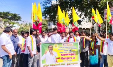 ஓசூர் அரசு ஆண்கள் மேல்நிலைப்பள்ளி எதிரில்  உயர்மட்ட மேம்பாலம் அமைக்கக்கோரி தமிழக வாழ்வுரிமைக் கட்சியினர் ஆர்ப்பாட்டத்தில் ஈடுபட்டனர்.!