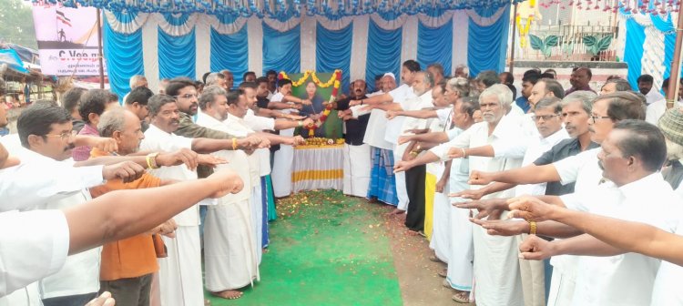 பர்கூரில் அதிமுக சார்பில் முன்னாள் தமிழக முதல்வர் ஜெ.ஜெயலலிதா நினைவு தினம் கடைபிடிக்கப்பட்து .!