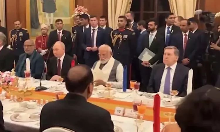 ரஷ்ய அதிபர் விளாடிமர் புதினுக்கு இரவு விருந்தில் வழங்கப்பட்ட குச்சி காளான். ! விலை எவ்வளவு தெரியுமா கிலோ 50 ஆயிரமாம். !