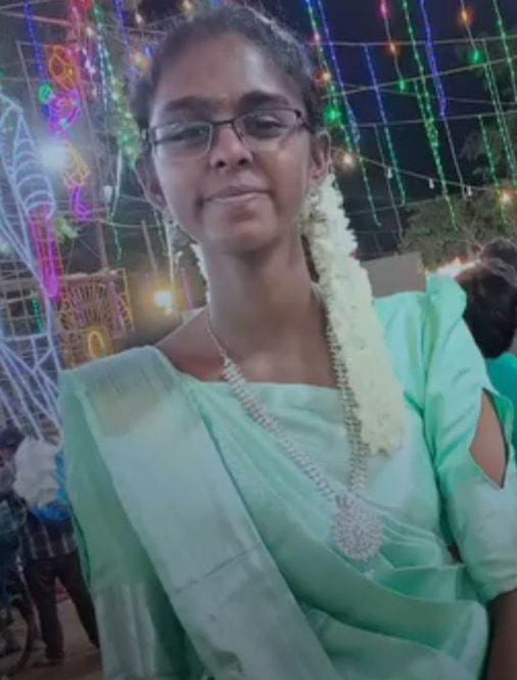 சீதபற்பநல்லூரில் லாரி சக்கரத்தில் சிக்கி கல்லூரி மாணவி பலி.!