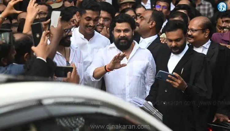 எனக்கு நடந்ததை போலீசில் புகார் அளித்தது தான் நான் செய்த மாபெரும் தவறு. ! தற்கொலை செய்திருக்க வேண்டும் என இன்ஸ்டாவில் நடிகை வேதனை. !