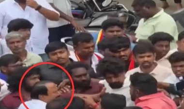 நேற்று வந்தவங்களுக்கு பதவி உழைத்த எங்களுக்கு?  த வெ க கூட்டத்தில் செங்கோட்டையனை முற்றுகையிட்ட தொண்டர்கள். !