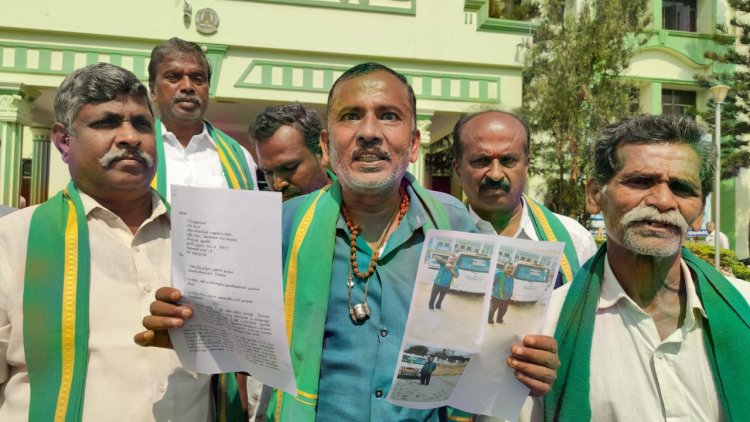 சூளகிரி அருகே விவசாயியை கடத்தி கொலை வெறி தாக்குதலில் ஈடுபட்ட நில புரோக்கர் உள்ளிட்ட பலர் மீது உரிய நடவடிக்கை எடுக்க வலியுறுத்தி மாவட்ட ஆட்சியரிடம் புகார் மனு.!