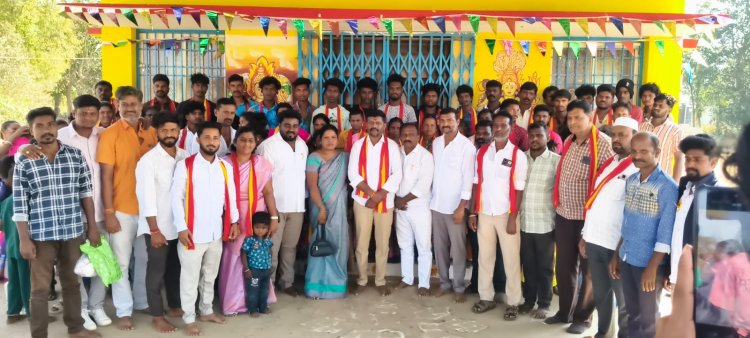 வேப்பனஹள்ளி அருகே உள்ள அரியானப்பள்ளியில் மத்திய மாவட்ட செயலாளர் சுரேஷ் தலைமையில் நூற்றுக்கும் மேற்பட்டவர்கள் தவெக கட்சியில் இணைந்தனர்.!