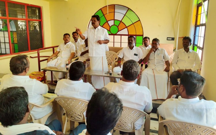 கிருஷ்ணகிரியில் கழக நிகழ்ச்சியில் கலந்து கொள்ள வருகை தரும் கழக இளைஞரணி செயலாளர் விஜய பிரபாகரனை வரவேற்பது குறித்த ஆலோசனை கூட்டம். !