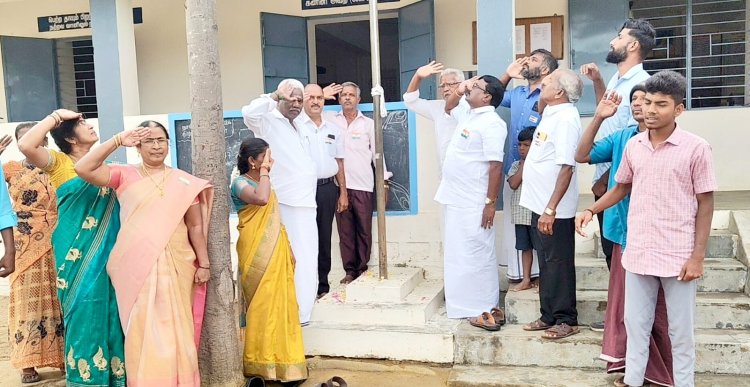 வெண்ணம்பள்ளி அரசு உயர்நிலைப் பள்ளியில் நடைபெற்ற குடியரசு தின விழா.!