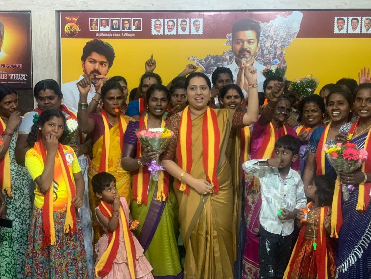 அதிமுக முன்னாள் கவுன்சிலர், சூளகிரி முன்னாள் சேர்மன் முன்னிலையில் தவெகவில் இணைந்தார்.!