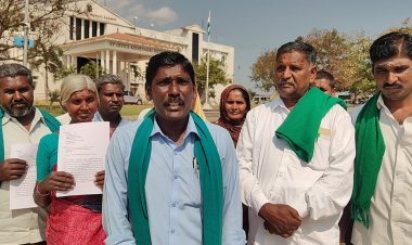 சீட்டு பணத்தை பெற்றுக் கொண்டு மோசடி, பணத்தை திரும்ப பெற்று தரும்படி மாவட்ட கண்காணிப்பாளரிடம் புகார். !