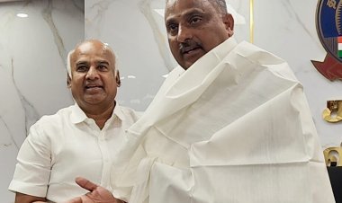 மாவட்ட காவல் கண்காணிப்பாளரை மரியாதை நிமித்தமாக சந்தித்த கிழக்கு மாவட்ட காங்கிரஸ் கட்சி தலைவர்எம்.சி. இரகு .!