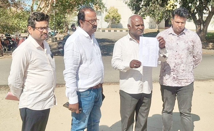 இரவோடு இரவாக குண்டர்களை வைத்து நிலத்தை ஆக்கிரமிப்பு செய்தவர்கள் மீது நடவடிக்கை எடுக்க கோரி பாதிக்கப்பட்டவர்கள் காவல் கண்காணிப்பாளரிடம் புகார்.!