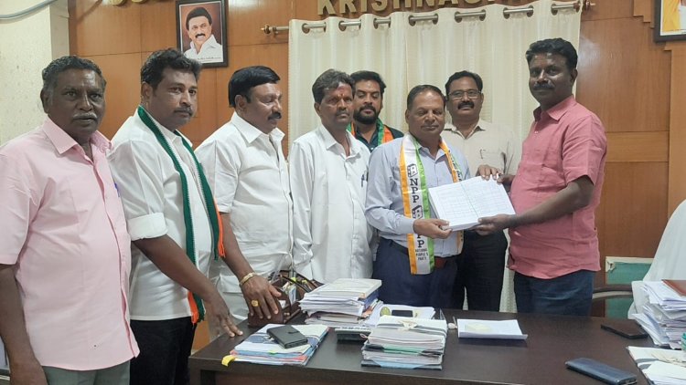 கிருஷ்ணகிரி வருவாய் கோட்டாட்சியர் அலுவலகத்தில் மாவட்ட ஆட்சியர் தினேஷ்குமார் உத்தரவின் படி நடைபெற்ற அங்கிகரிக்கப்பட்ட அரசியல் கட்சியினர் கூட்டம்.!