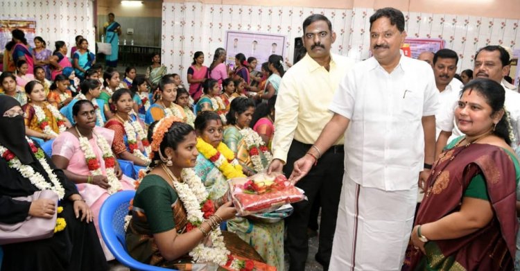 சமூக நலன் மற்றும் மகளிர் உரிமைத்துறை, ஒருங்கிணைந்த குழந்தை வளர்ச்சி திட்டப் பணிகள் சார்பில் 200 கர்ப்பிணி பெண்களுக்கு சமுதாய வளைகாப்பு நிகழ்ச்சி. !