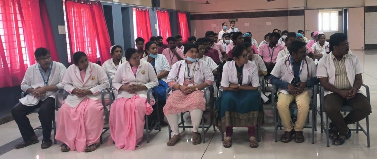 எடை குறைவாக பிறந்து கண்காணிப்பில் இருக்கும் நிலையில் அக் குழந்தைகளுக்கு பச்சிளம் குழந்தைகள் பாதுகாப்பு பெட்டகம் வழங்கும் திட்டம் .!