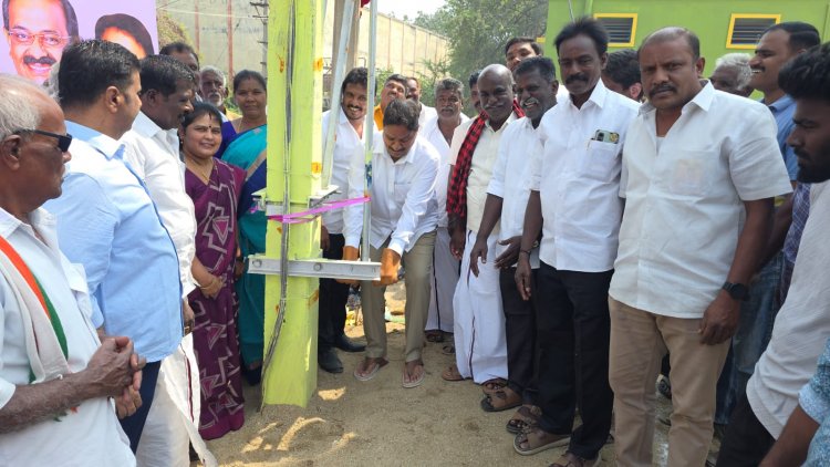 காட்டி நாயனப்பள்ளி கிராமத்தில் புதியதாக அமைக்கப்பட்டுள்ள மின்மாற்றியை சட்ட மன்ற உறுப்பினர் மதியழகள் மக்கள் பயன்பாட்டிற்காக திறந்து வைத்தார்.!