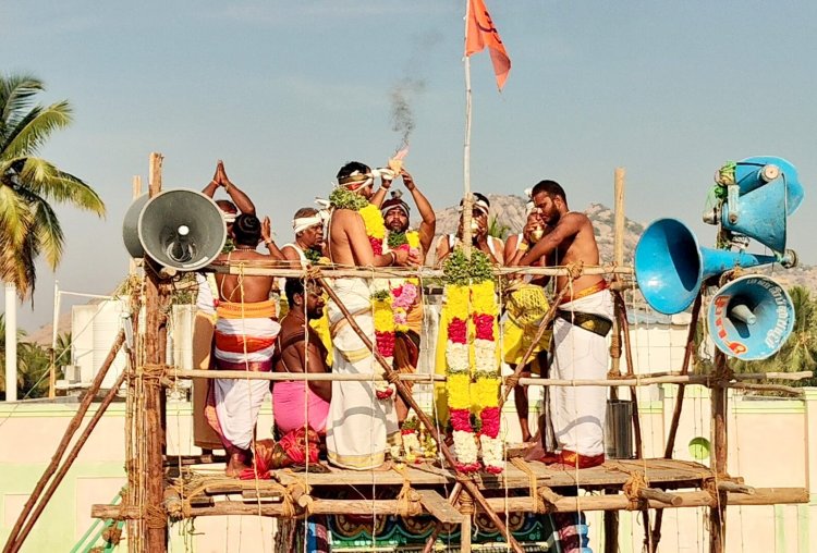 ஸ்ரீ முத்துமாரியம்மன் திருக்கோவில் மஹா கும்பாபிஷேகம் வெகு விமர்ச்சியாக நடைபெற்றது.!