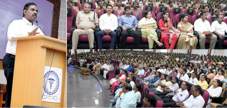 கிருஷ்ணகிரி அரசு மருத்துவக் கல்லூரி மருத்துவமனை கூட்டரங்கில், சட்டமன்ற பொதுத்தேர்தல் 2026 முன்னிட்டு,மாவட்ட ஆட்சியர் தலைமையில் கூட்டம். !