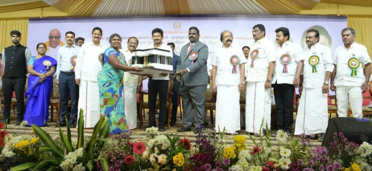 கிருஷ்ணகிரி மாவட்டத்தில் நடைபெற்ற அரசு விழாவில் 41.51 கோடி மதிப்பீட்டில் முடிவுற்ற 500 திட்டப்பணிகளை திறந்து வைத்த துணை முதலமைச்சர். !