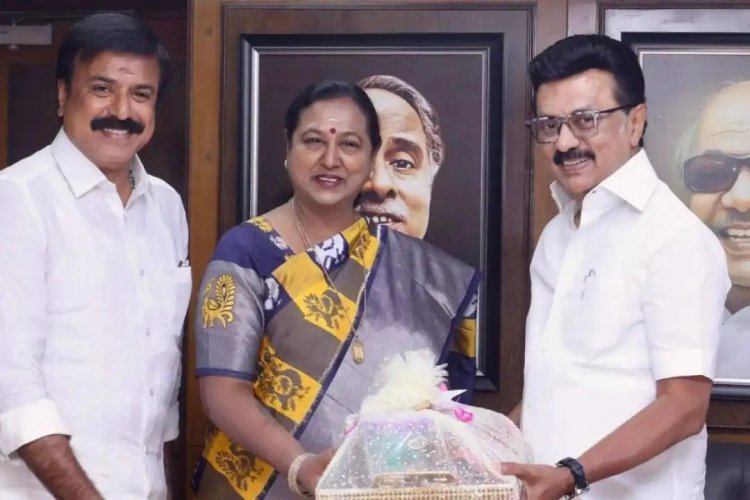 தேமுதிக போட்டியிடும் 10 தொகுதிகளின் வேட்பாளர் பட்டியல் வெளியீடு.!